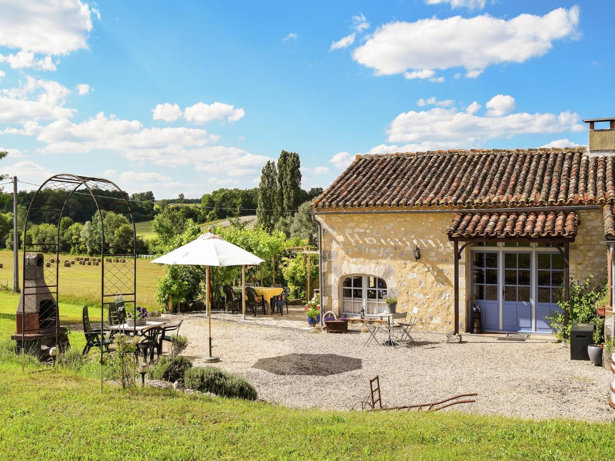 Snug Cottage In Saint Eutrope De Born With Pool Extérieur photo