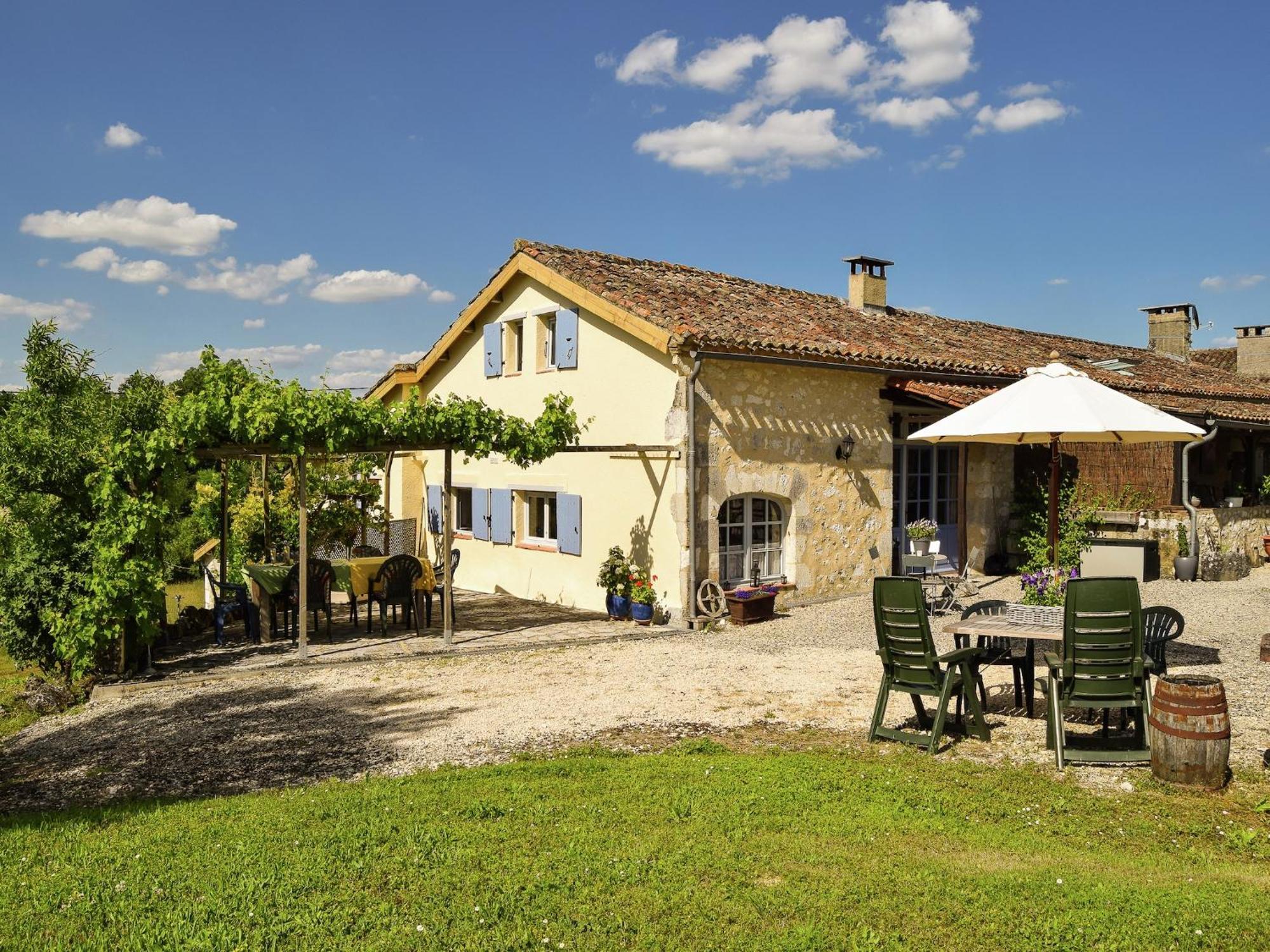Snug Cottage In Saint Eutrope De Born With Pool Extérieur photo